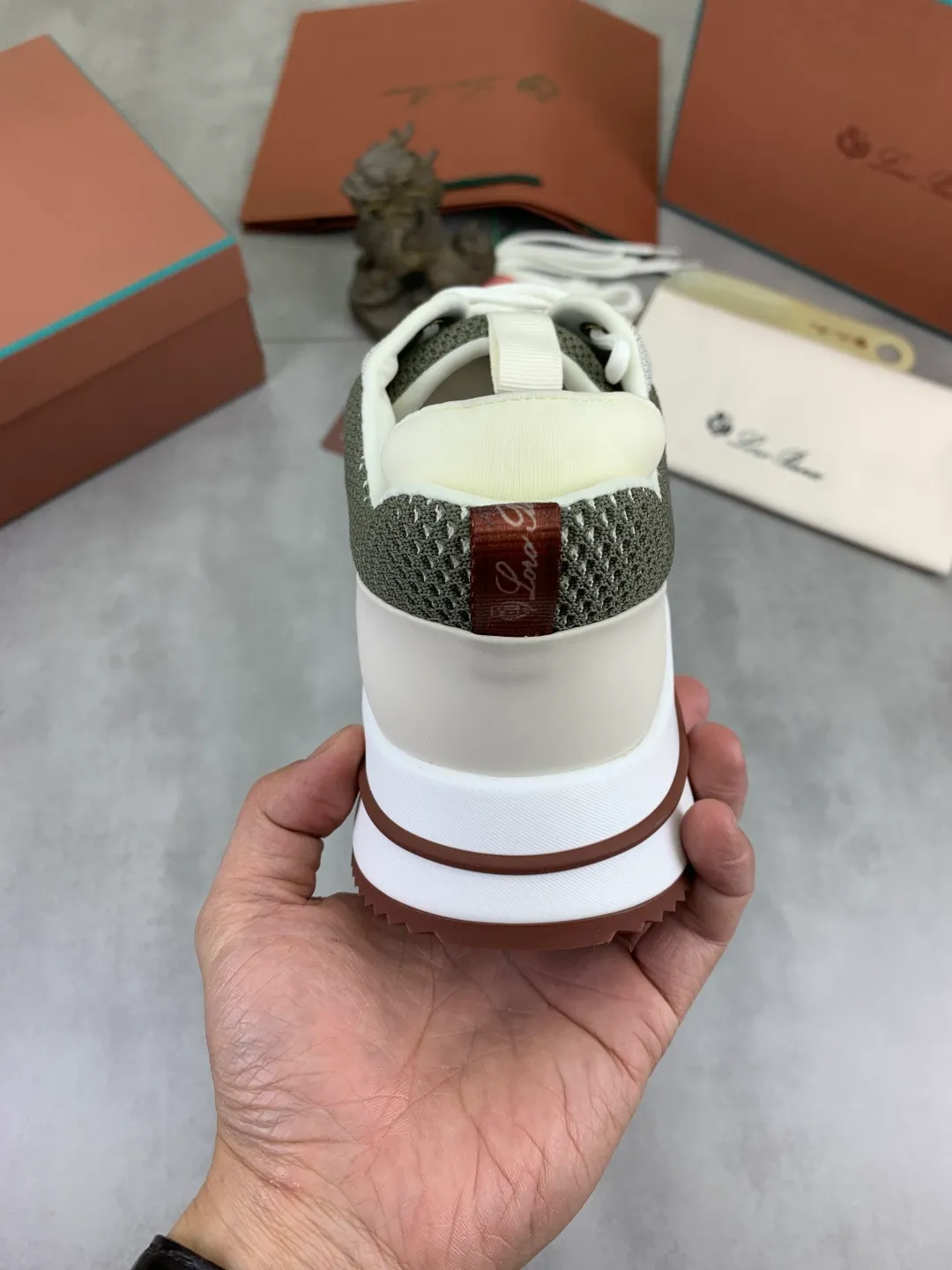 Men's men's shoes 💰P542 New style 💰High quality The latest casual shoes Loro Piana 💯Top grade💯Buy the original copy💯 Founded the existing Loro Piana company on April 24, 1924. The family has been operating for the sixth generation, providing top quality products to customers who are discerning in taste and quality. Imported original fly woven fabrics with cowhide fabric, plain calfskin lining, hand-stitched threads with cowhide feet, original packaging, high-end outsole, size: 38-46, multiple colors available, complete package
